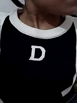 Miss_linaa on StripChat 