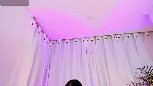 Miss_Lynnn from StripChat