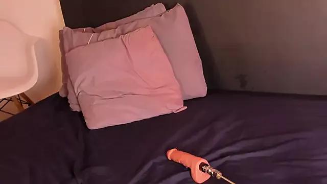 Miss_Lyra from StripChat