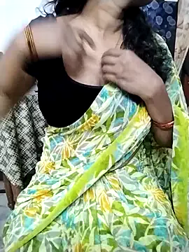 Miss_sruthi from StripChat is Freechat