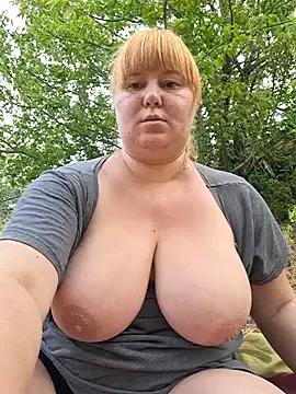 Miss_tits2025 from StripChat is Freechat