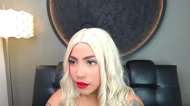 miss_vaiolette from StripChat
