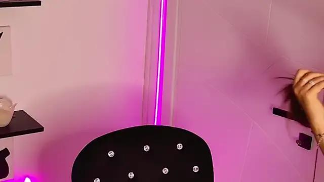 MissAmeliaa from StripChat is Freechat