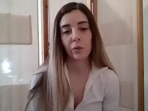 MissBella131 from StripChat