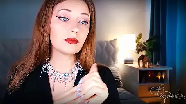 MissBeverlyMills from StripChat