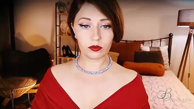 MissBeverlyMills from StripChat