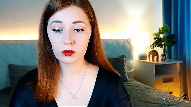 MissBeverlyMills from StripChat