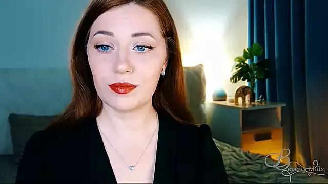 MissBeverlyMills from StripChat