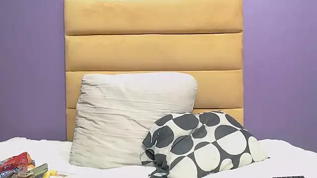 Try our streaming cams variety and talk on a personal level with our adorable girls streamers, showing off their bountiful shapes and dildos.