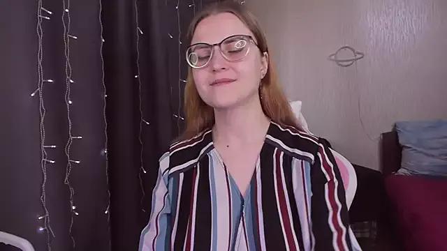 MissBrightShine from StripChat is Freechat