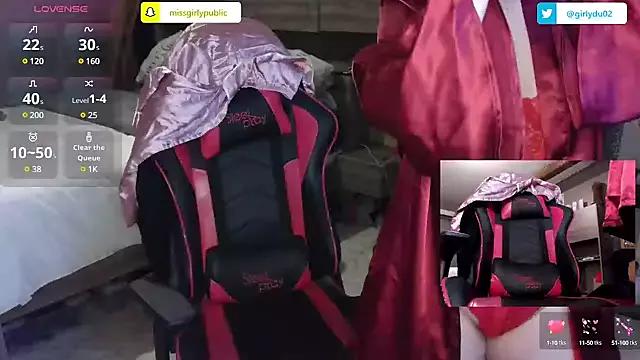 Try our streaming cams variety and talk on a personal level with our adorable girls streamers, showing off their bountiful shapes and dildos.