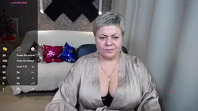 MissJaline on StripChat 