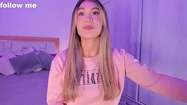 missjuliaa_ from StripChat