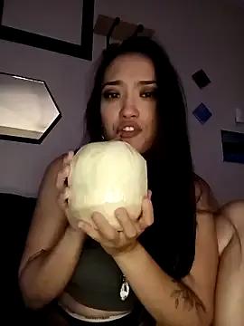 MissMia19 from StripChat is Freechat