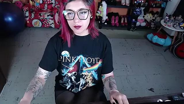 MissMiia2 from StripChat