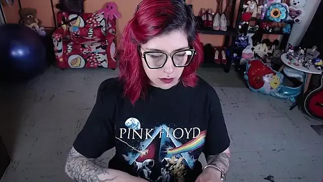 MissMiia2 from StripChat