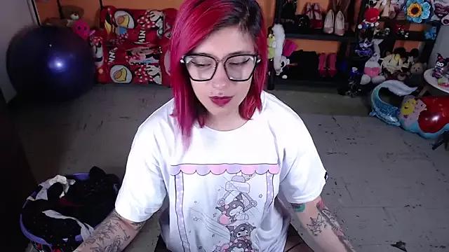 Try our streaming cams variety and talk on a personal level with our adorable girls streamers, showing off their bountiful shapes and dildos.
