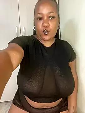 Missmoox24 from StripChat