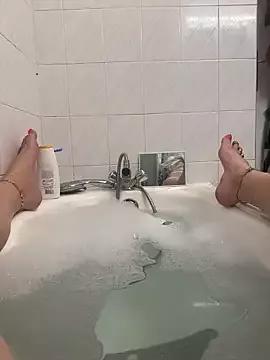 MissNadiaX06 from StripChat
