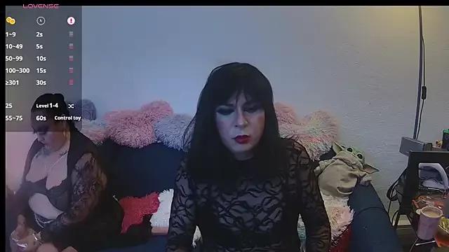 MissNadiaX06 from StripChat