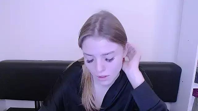 MissOliviaa_ from StripChat