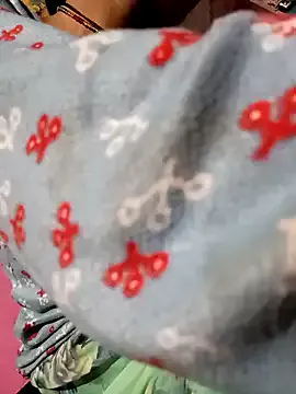 Misspriya03 from StripChat