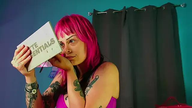 Try our streaming cams variety and talk on a personal level with our adorable girls streamers, showing off their bountiful shapes and dildos.