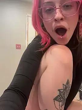 Try our streaming cams variety and talk on a personal level with our adorable girls streamers, showing off their bountiful shapes and dildos.