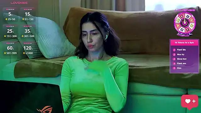 MissScarlettXO from StripChat is Freechat