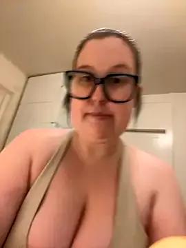 Misssmilf from StripChat