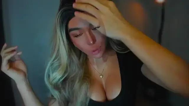 Try our streaming cams variety and talk on a personal level with our adorable girls streamers, showing off their bountiful shapes and dildos.