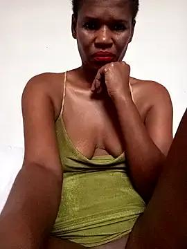 Missvixen81 from StripChat is Freechat