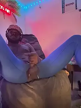 misterincred from StripChat is Freechat