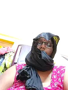 mistirani from StripChat is Freechat