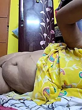 mistirani from StripChat is Freechat