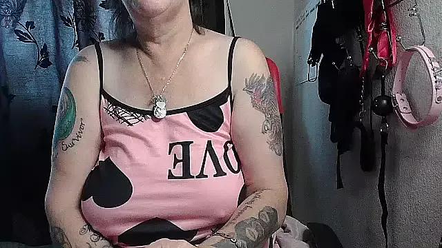 Mistress-Ivy51 from StripChat is Freechat