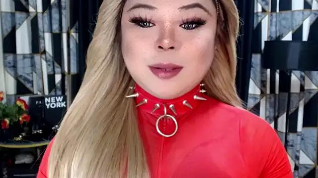 Mistress_CassieXX from StripChat is Freechat