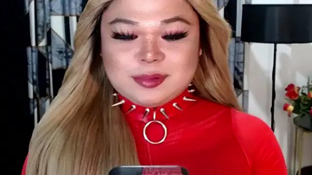 Mistress_CassieXX from StripChat is Freechat