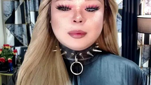 Try our streaming cams variety and talk on a personal level with our adorable girls streamers, showing off their bountiful shapes and dildos.