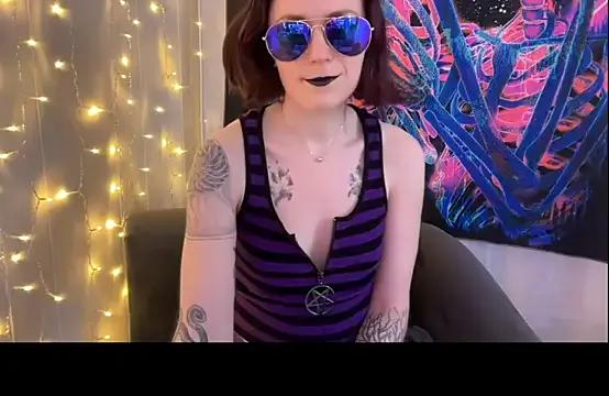 mistressannafoxx from StripChat is Freechat