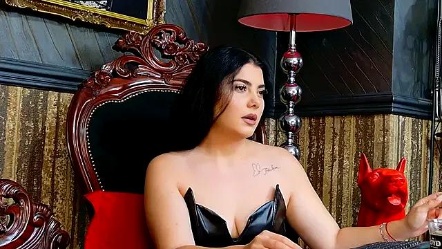 Try our streaming cams variety and talk on a personal level with our adorable girls streamers, showing off their bountiful shapes and dildos.