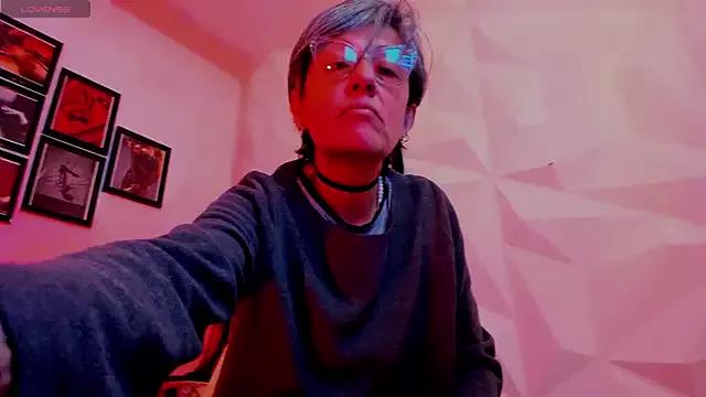 MistressNyx_cg from StripChat is Freechat