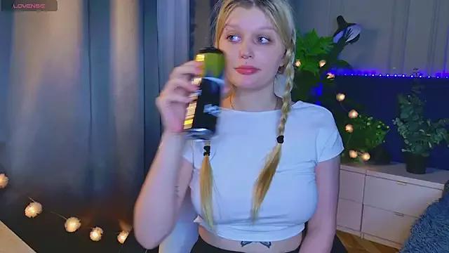 Miuu_miuu from StripChat