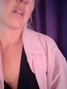 Mllesha74000 from StripChat