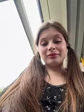 mmelicious from StripChat is Freechat