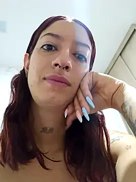 Molly-_- from StripChat is Freechat