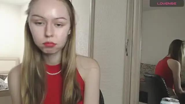 Molly1Little from StripChat