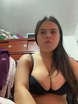 molly_18_linda from StripChat is Freechat