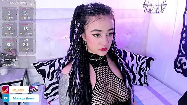 Try our streaming cams variety and talk on a personal level with our adorable girls streamers, showing off their bountiful shapes and dildos.
