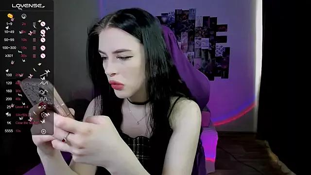 Molly_Crystall from StripChat